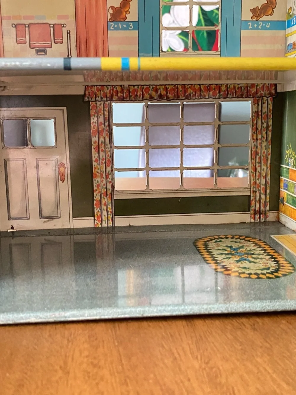 1950's Tin Litho Print Doll House